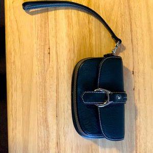 Dooney & Bourke Clutch